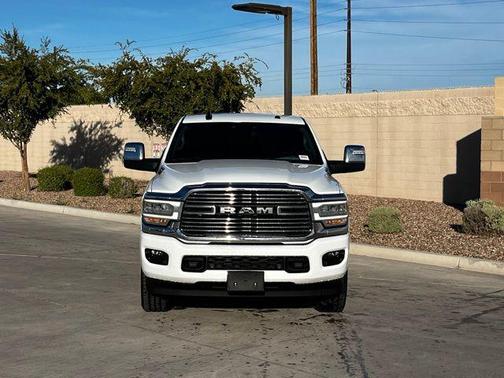 2024 RAM 2500 Laramie Crew Cab 4x4 6'4' Box