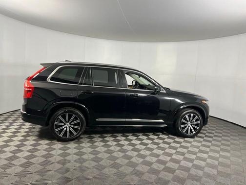 2025 Volvo XC90 B6 Plus 7-Seater