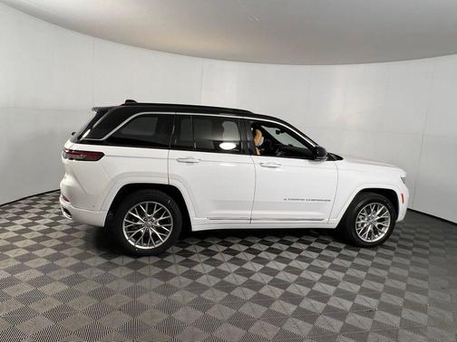 2024 Jeep Grand Cherokee Summit