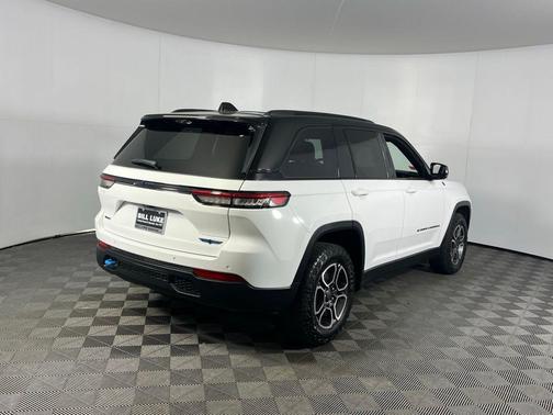 2023 Jeep Grand Cherokee 4xe Trailhawk