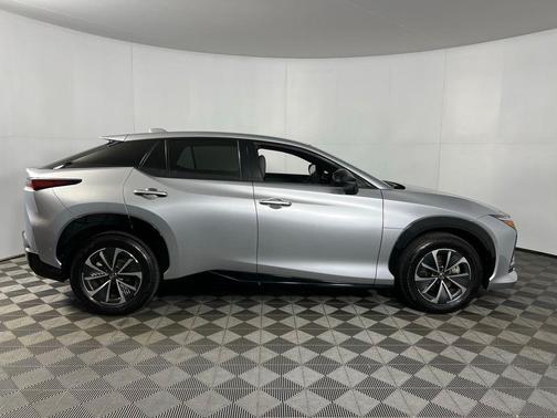 2023 Lexus RZ 450e Premium