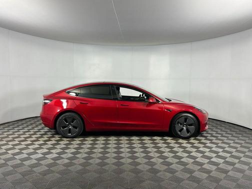 2022 Tesla Model 3 Standard Range