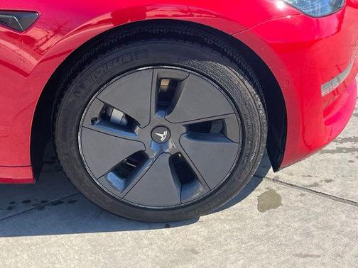 2022 Tesla Model 3 Standard Range