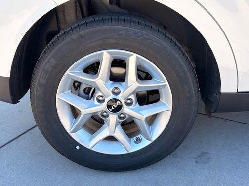 Snow White Pearl 2025 Kia Soul LX