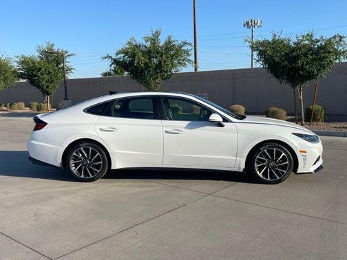 2022 Hyundai SONATA Limited