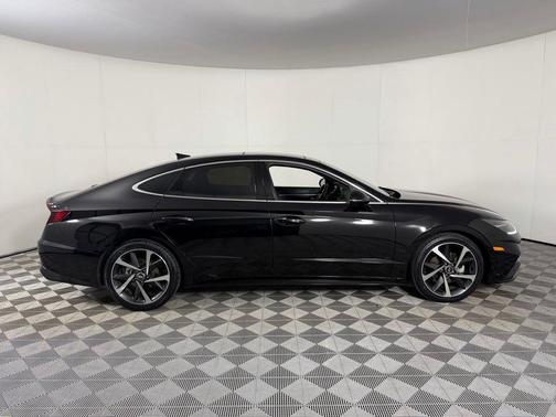 Onyx Black 2023 Hyundai SONATA SEL Plus