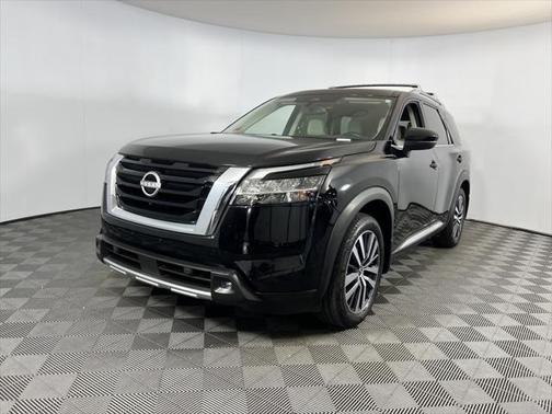 Super Black 2022 Nissan Pathfinder Platinum 2WD