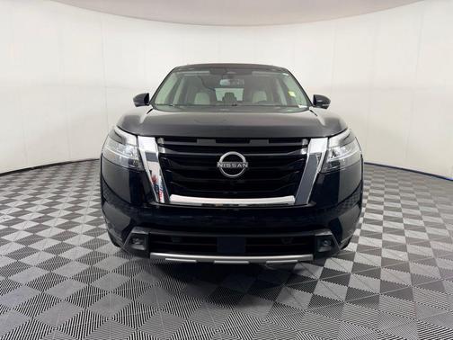 Super Black 2022 Nissan Pathfinder Platinum 2WD