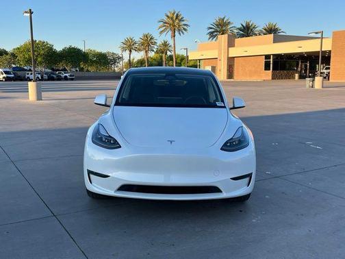 2024 Tesla Model Y Long Range Single Motor Rear-Wheel Drive