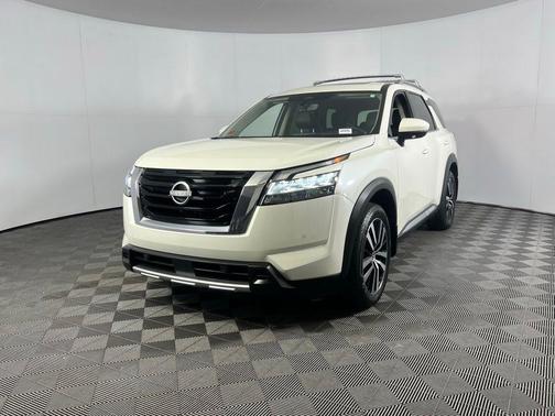 2024 Nissan Pathfinder Platinum FWD