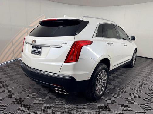 Crystal White Tricoat 2019 Cadillac XT5 Luxury