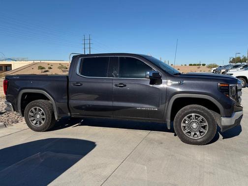2023 GMC Sierra 1500 SLE