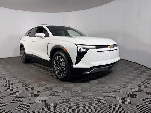 Summit White 2024 Chevrolet Blazer EV eAWD LT