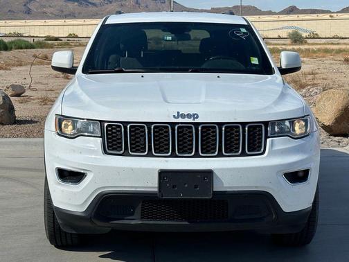 2019 Jeep Grand Cherokee Laredo