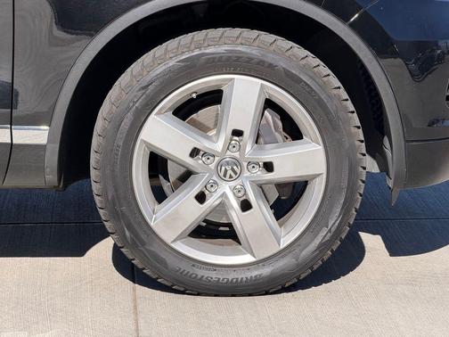 2013 Volkswagen Touareg TDI Lux