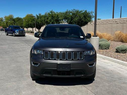 2020 Jeep Grand Cherokee Laredo