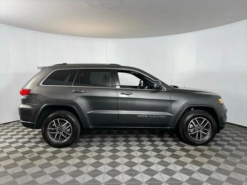 2020 Jeep Grand Cherokee Laredo
