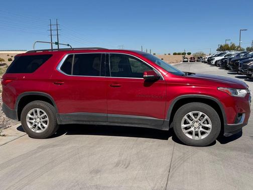 2020 Chevrolet Traverse LT Cloth