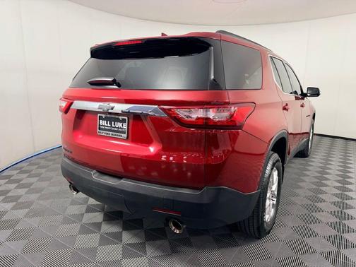 Cajun Red Tintcoat 2020 Chevrolet Traverse LT Cloth