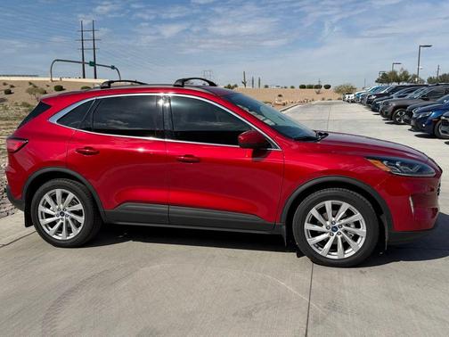 2022 Ford Escape Titanium