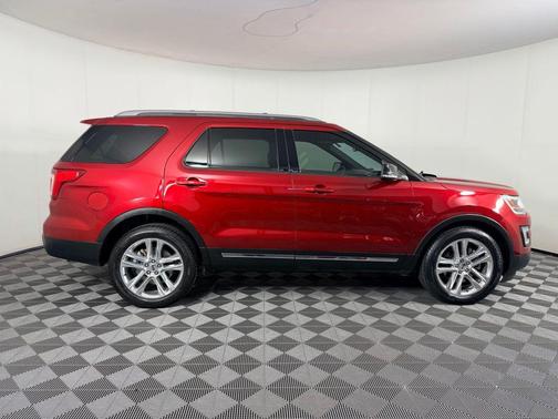 Ruby Red Metallic Tinted Clearcoat 2017 Ford Explorer XLT