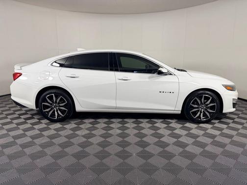 2023 Chevrolet Malibu FWD RS