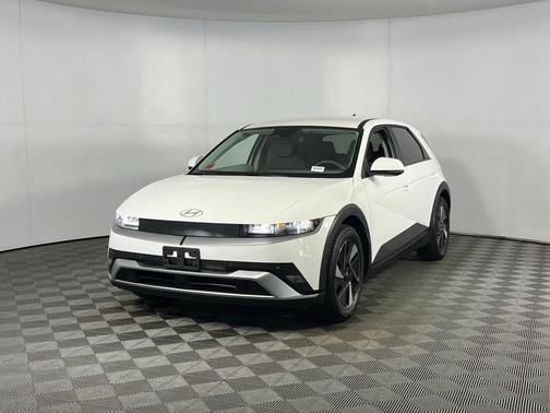 2025 Hyundai IONIQ 5 SE