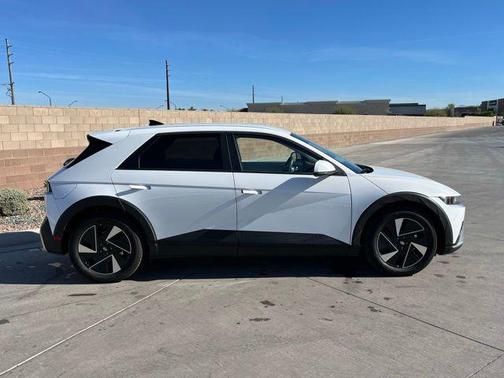 2025 Hyundai IONIQ 5 SE