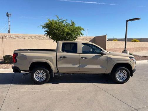 2023 Chevrolet Colorado WT