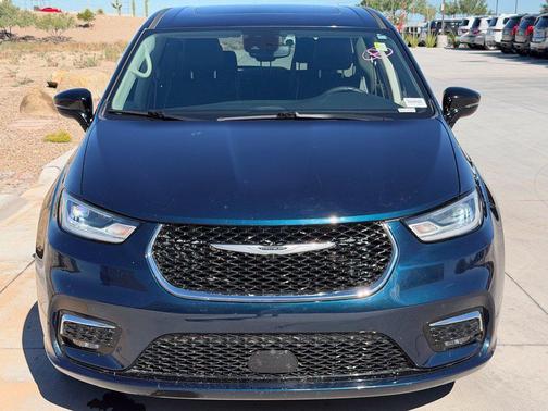 Fathom Blue Pearlcoat 2024 Chrysler Pacifica Limited