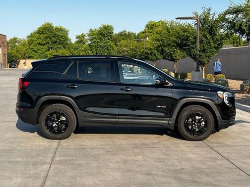 2023 GMC Terrain AWD AT4