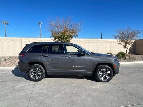 2022 Jeep Grand Cherokee 4xe Base