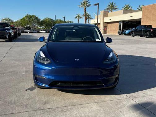 2024 Tesla Model Y Long Range Dual Motor All-Wheel Drive