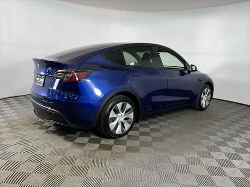 2024 Tesla Model Y Long Range Dual Motor All-Wheel Drive