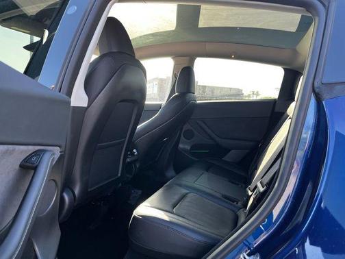 2024 Tesla Model Y Long Range Dual Motor All-Wheel Drive