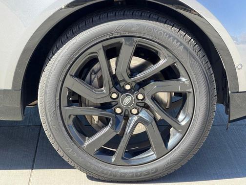 2021 Land Rover Discovery P300 S R-Dynamic