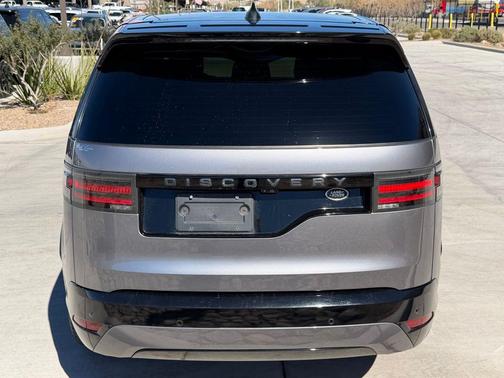 2021 Land Rover Discovery P300 S R-Dynamic