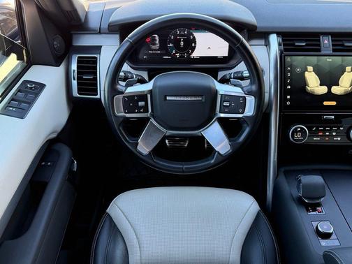 2021 Land Rover Discovery P300 S R-Dynamic