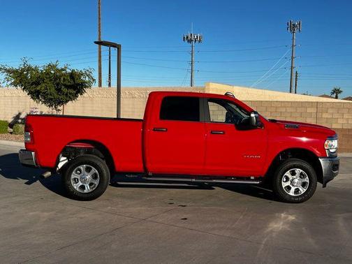 2024 RAM 2500 Big Horn Crew Cab 4x4 6'4' Box