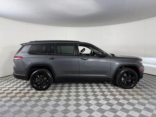 Baltic Gray Metallic Clearcoat 2023 Jeep Grand Cherokee L Limited