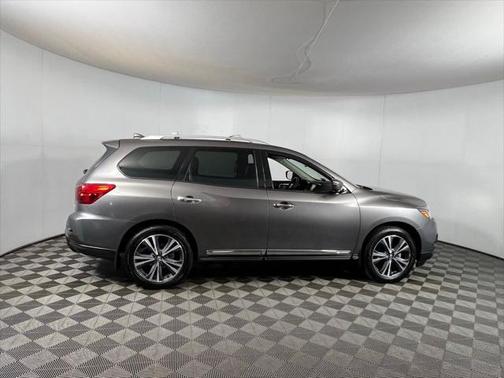 2019 Nissan Pathfinder Platinum