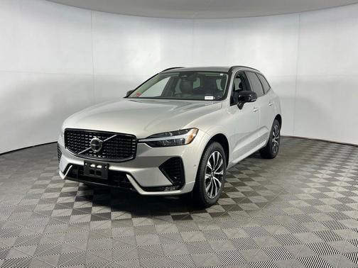 2025 Volvo XC60 B5 Plus