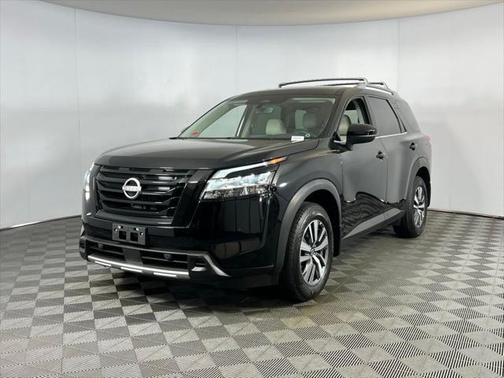 2024 Nissan Pathfinder SL FWD