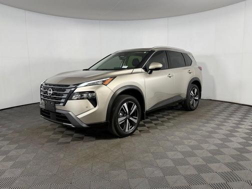 Champagne Silver Metallic 2024 Nissan Rogue SL