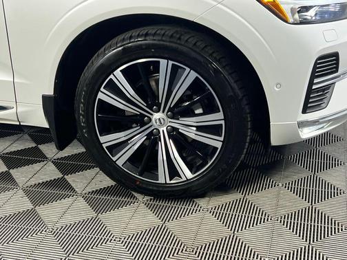 2022 Volvo XC60 B5 Inscription