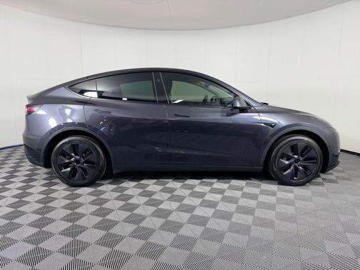 2025 Tesla Model Y Long Range Dual Motor Rear-Wheel Drive