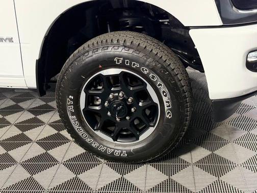 2026 RAM 2500 Laramie Crew Cab 4x4 6'4' Box