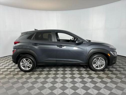2022 Hyundai KONA SE