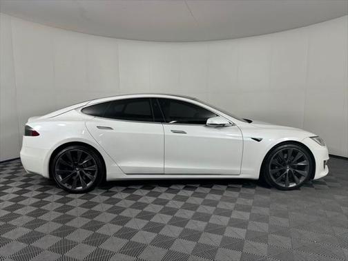 2021 Tesla Model S Long Range