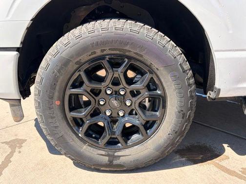 White Metallic 2025 Ford F-150 XLT